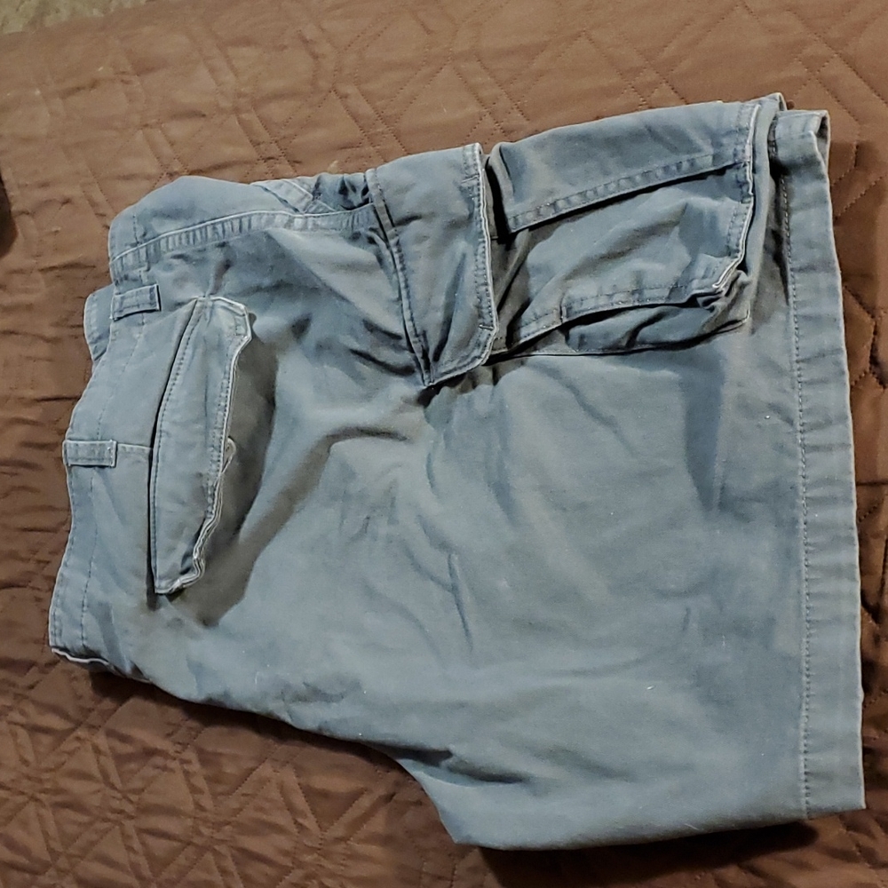 == - Faded Glory cargo shorts --  size 48 khaki NWOT
